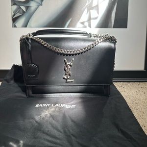 Saint Laurent Sunset Large Leather Black Shoulder Bag.